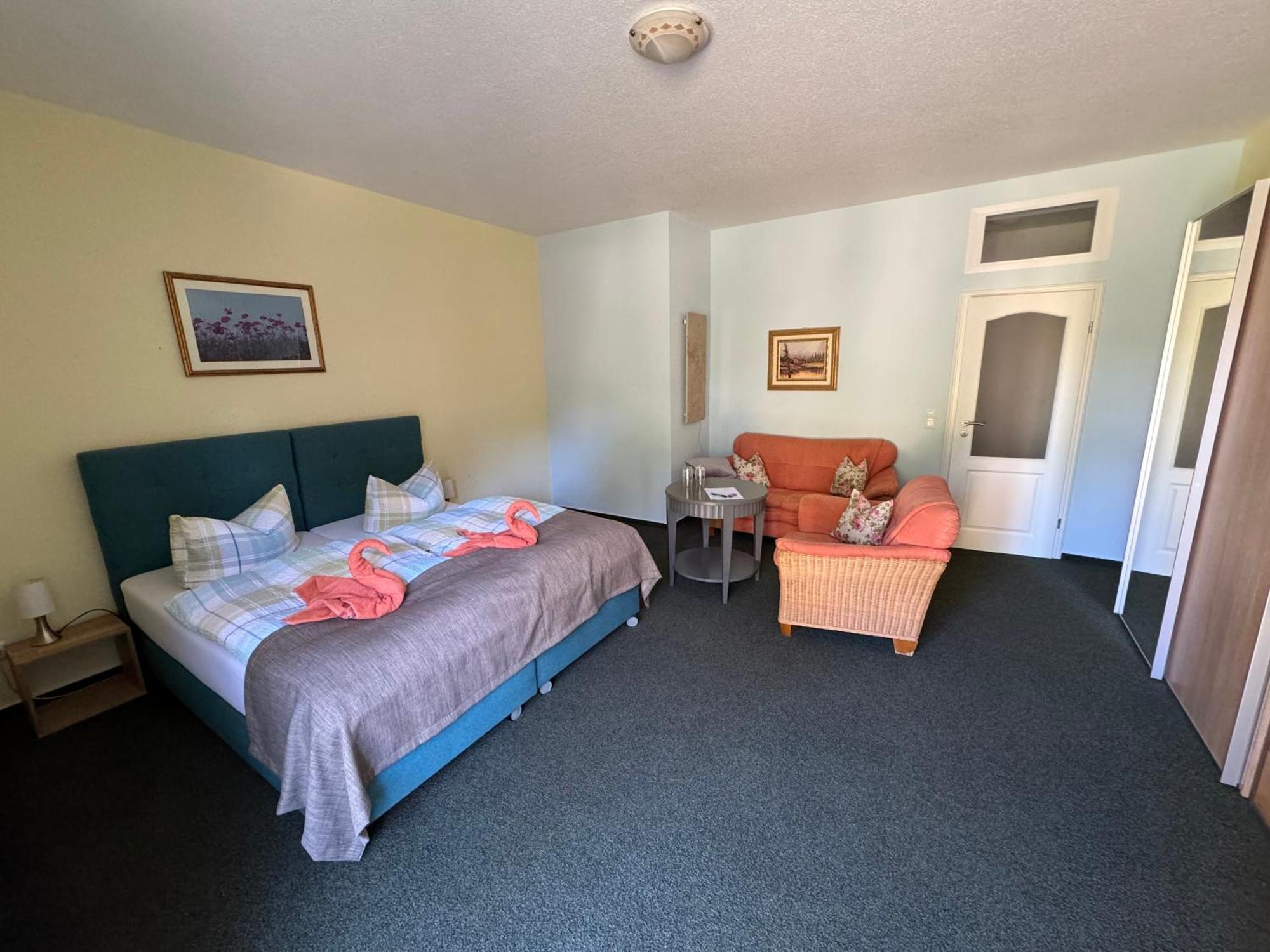 Bed & Breakfast Am Waldguertel Форст Экстерьер фото