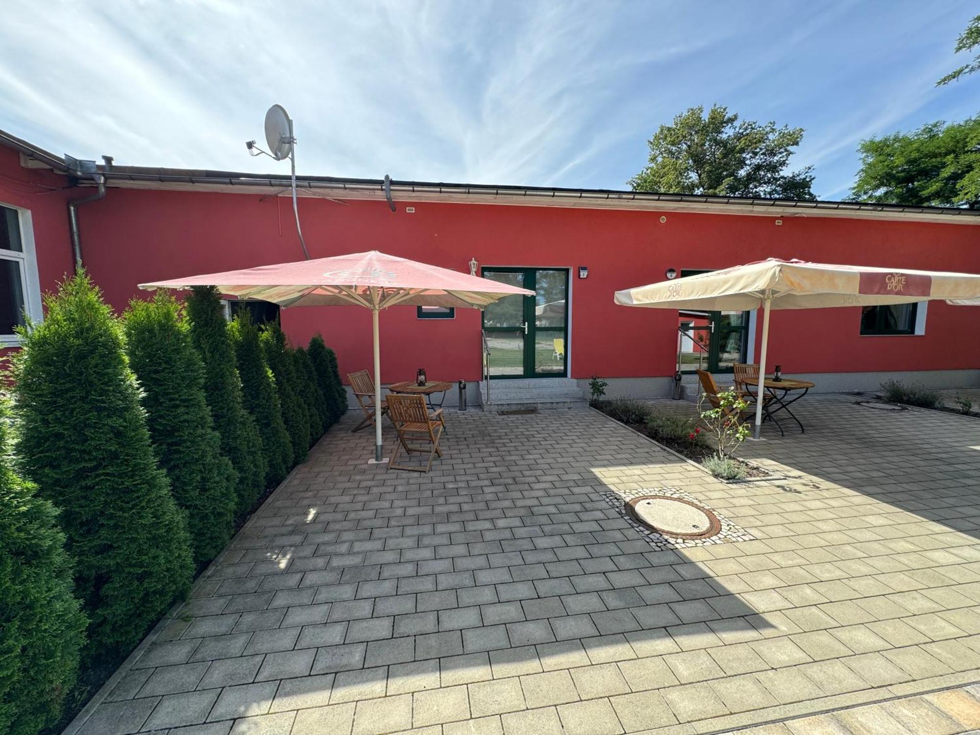 Bed & Breakfast Am Waldguertel Форст Экстерьер фото
