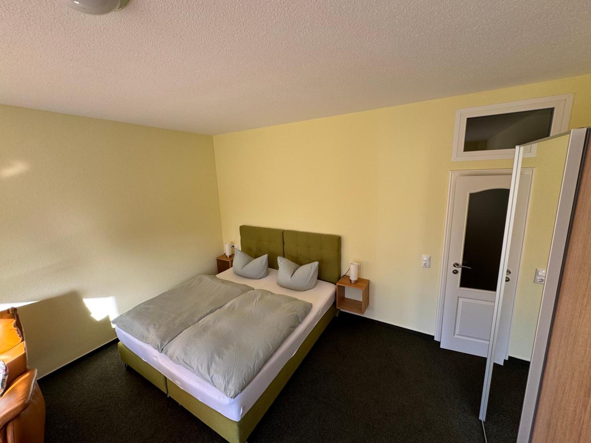 Bed & Breakfast Am Waldguertel Форст Экстерьер фото